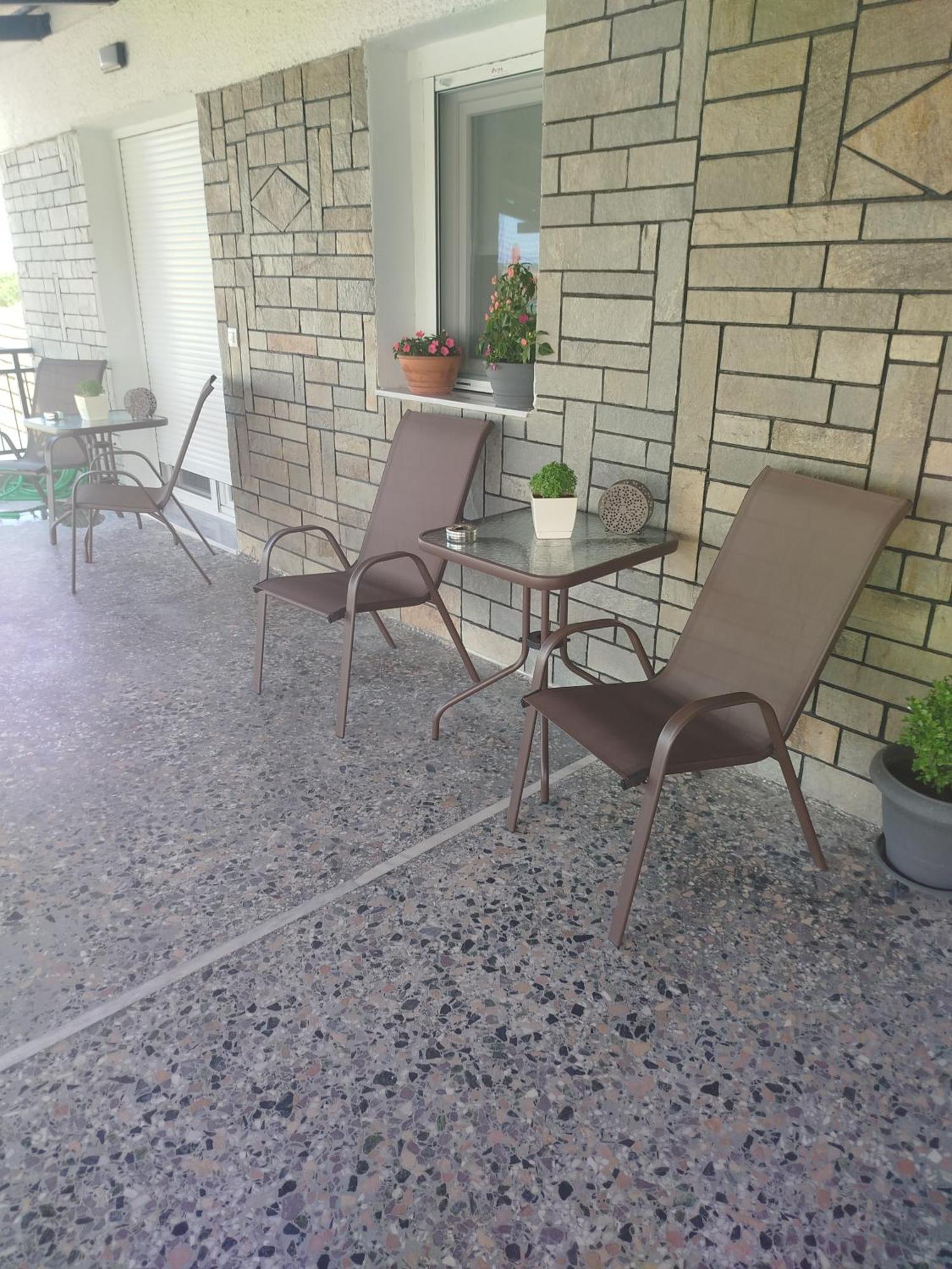 Four Sis Rooms Mangana Exterior photo